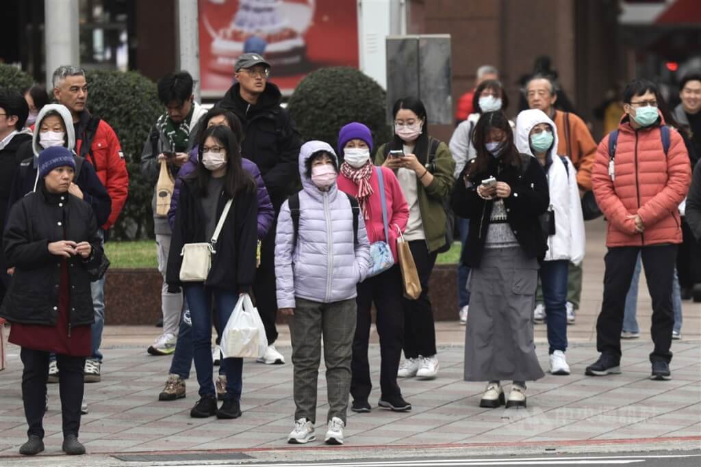 冷氣團一波接一波！今日局部低溫恐破10度，21日再迎12度寒流
