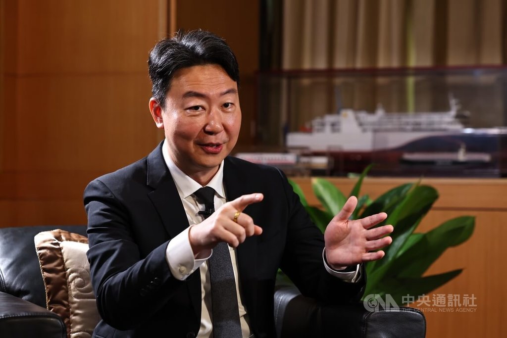 交通部長陳世凱：行人被撞是「國恥」 今年修法加重罰則 強制車輛停讓行人
