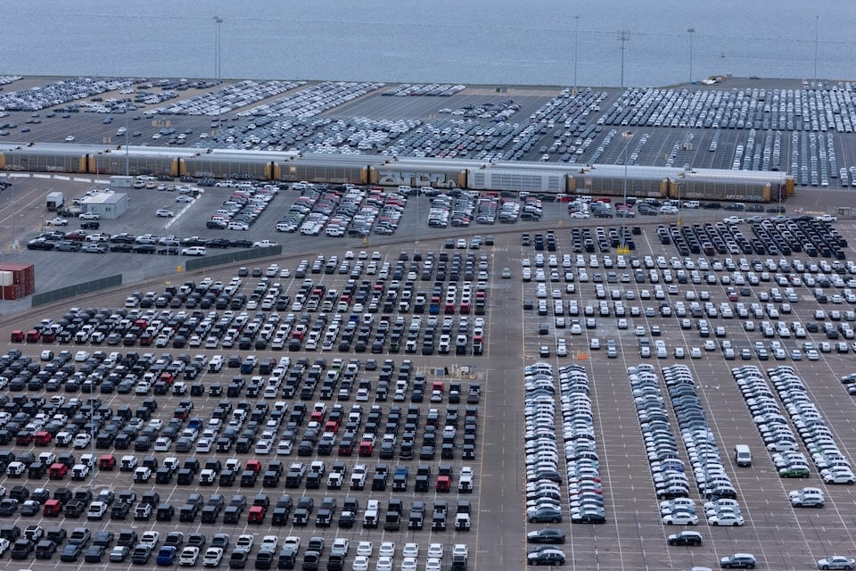 川普宣布4月起對外國製造車輛徵收25%關稅 促製造業回流美國

