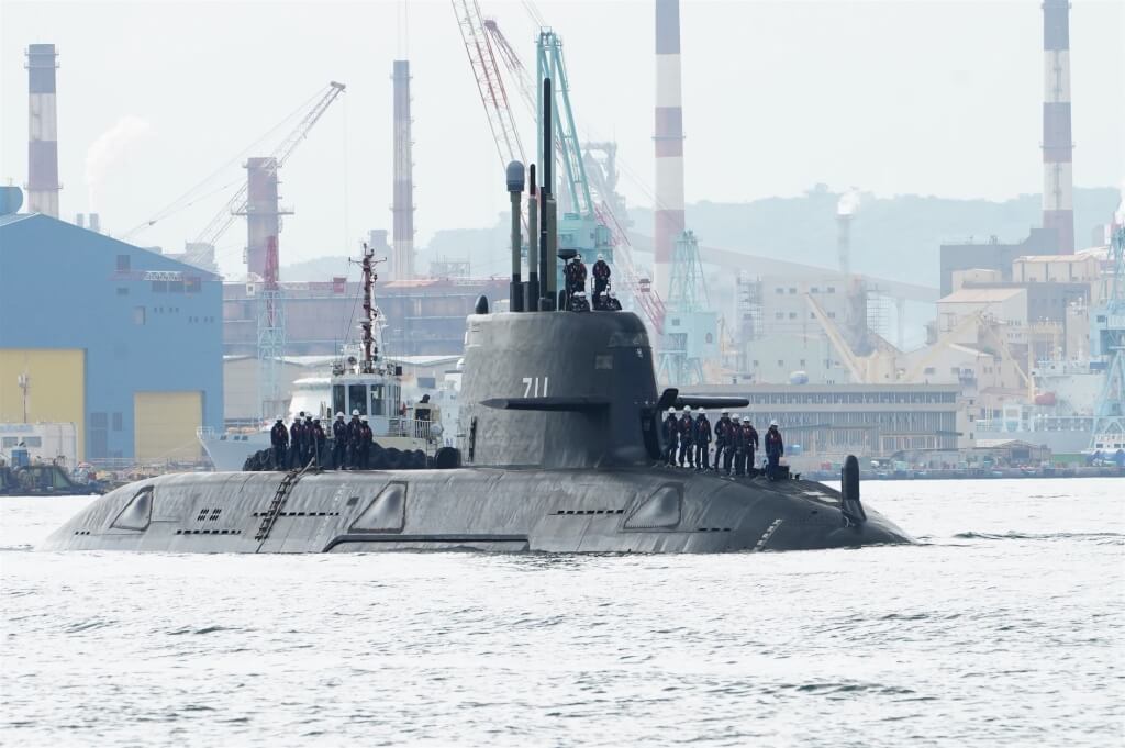 海鯤號11月交艦具挑戰 顧立雄：以品質安全為先　違約對台船每日罰19萬元